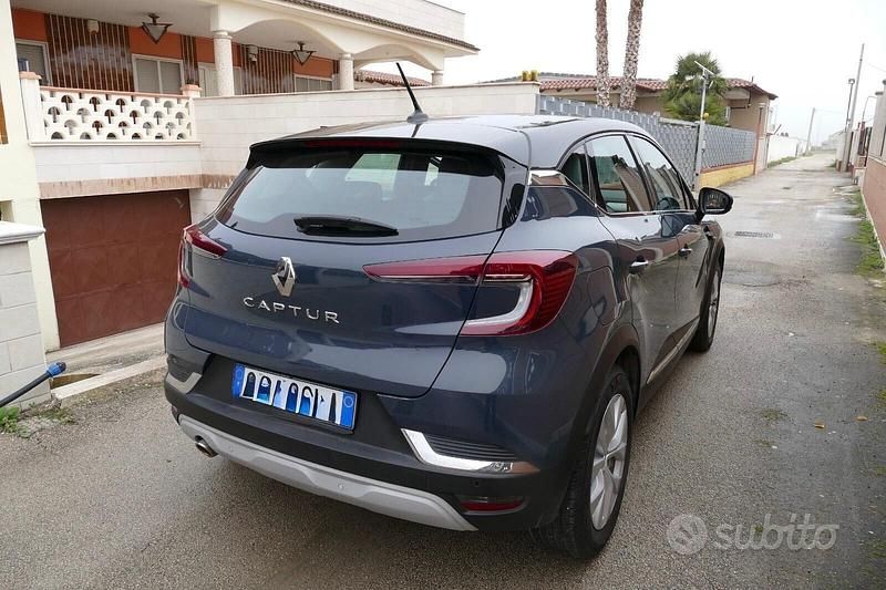 Usata Renault Captur Intens 100 CV (73 kW) 2020 Blu SUV