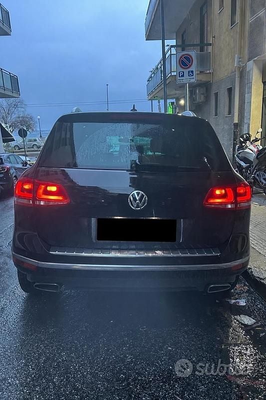 Usata VW Touareg 204 CV (150 kW) 2021 Nero SUV