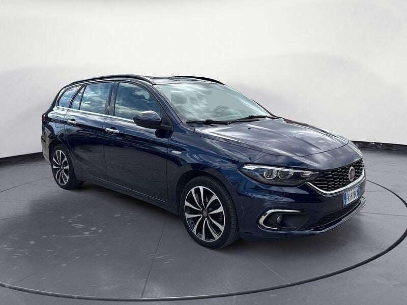 Usata Fiat Tipo Lounge 120 CV (88 kW) 2017 Blu/azzurro Station wagon
