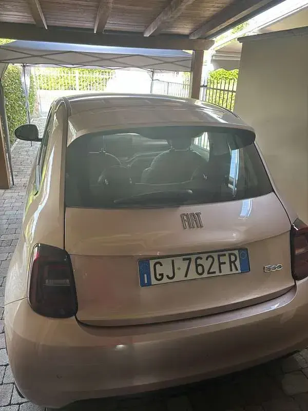 Usata Fiat 500e Icon 42 kW (58 CV) 2022 Utilitaria