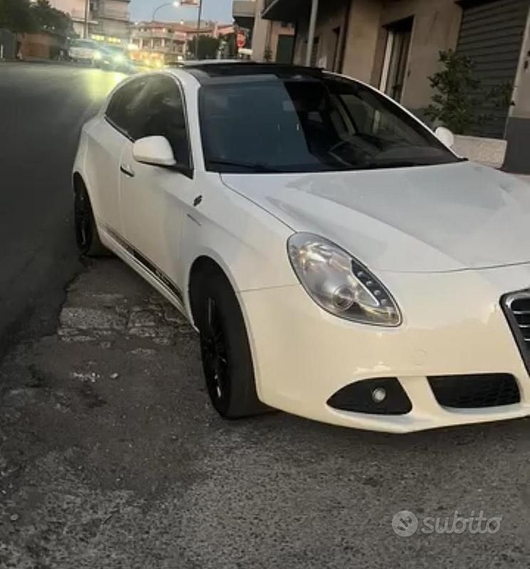Usata Alfa Romeo Giulietta 170 CV (125 kW) 2011 Bianco Utilitaria
