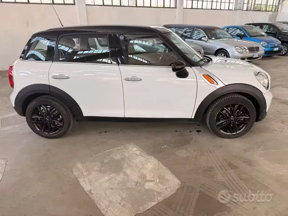 Usata Mini Cooper D Countryman 111 CV (81 kW) 2015 Bianco SUV
