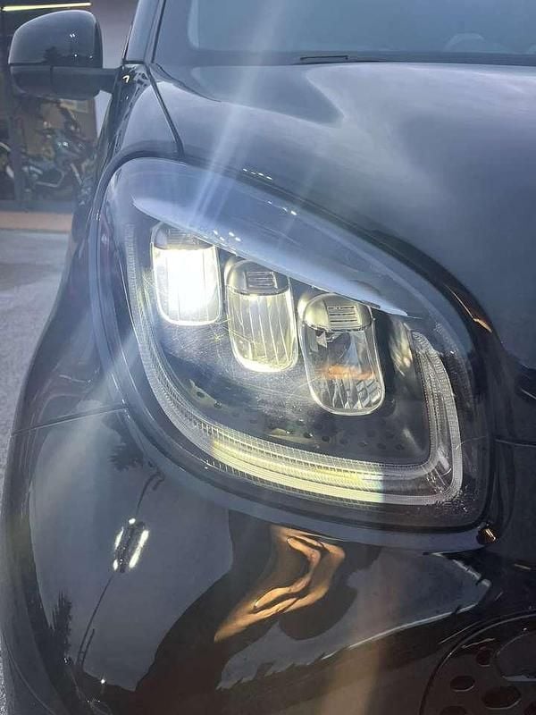 Usata Smart ForTwo Coupé Prime 41 kW (56 CV) 2020 Nero Utilitaria
