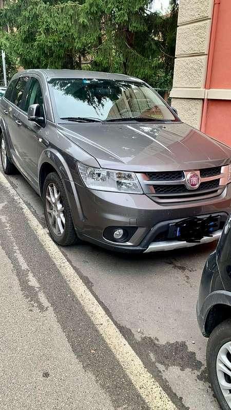 Usata Fiat Freemont Lounge 140 CV (102 kW) 2011 Grigio SUV