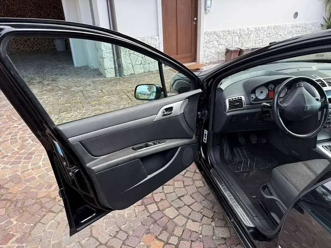 Usata Peugeot 407 140 CV (102 kW) 2008 Nero Station wagon