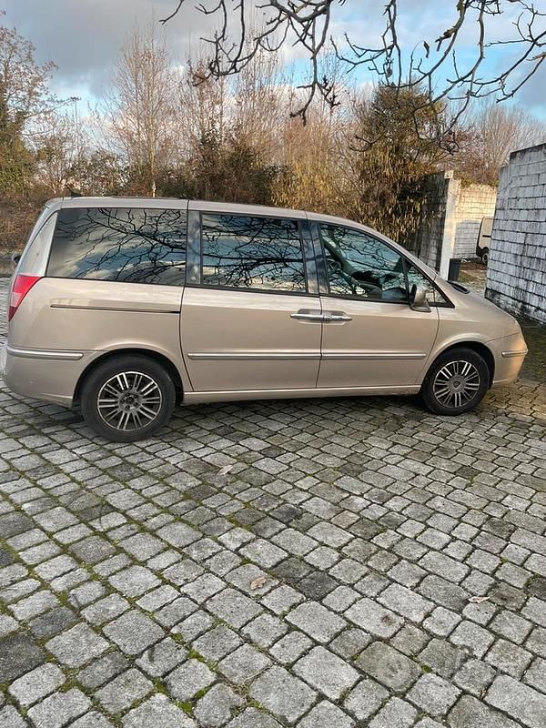 Usata Lancia Phedra 170 CV (125 kW) 2009 Monovolume