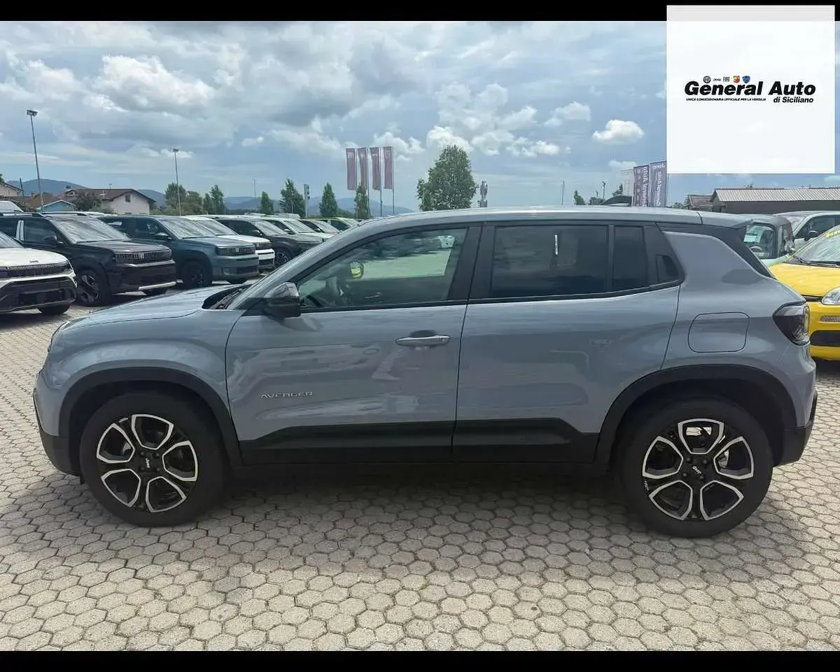 Usata Jeep Avenger Summit 101 CV (74 kW) 2025 Grigio SUV