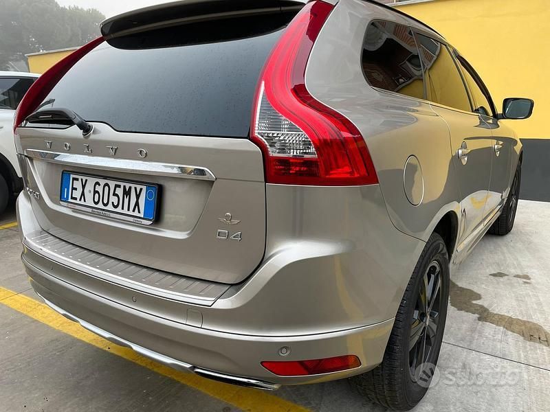 Usata Volvo XC60 203 CV (149 kW) 2014 Giallo SUV