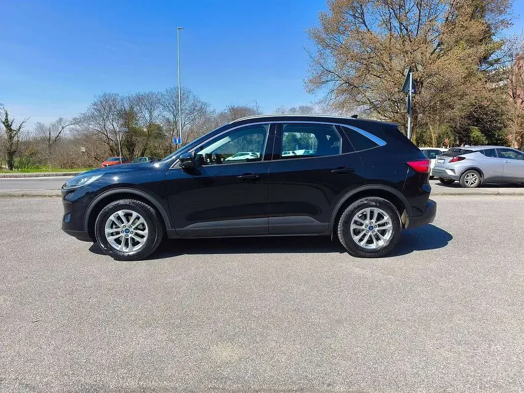 Usata Ford Kuga Business Edition 120 CV (88 kW) 2022 Nero SUV