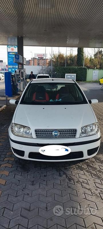 Usata Fiat Punto 69 CV (50 kW) 2007 Berlina