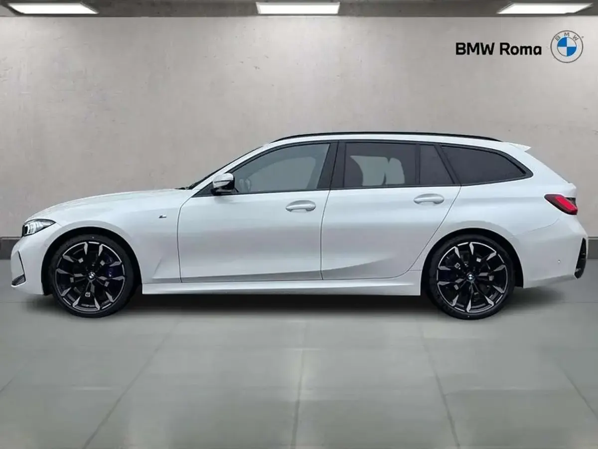 Usata BMW 320 M Sport 190 CV (139 kW) 2026 Mineral white metallizzato Station wagon