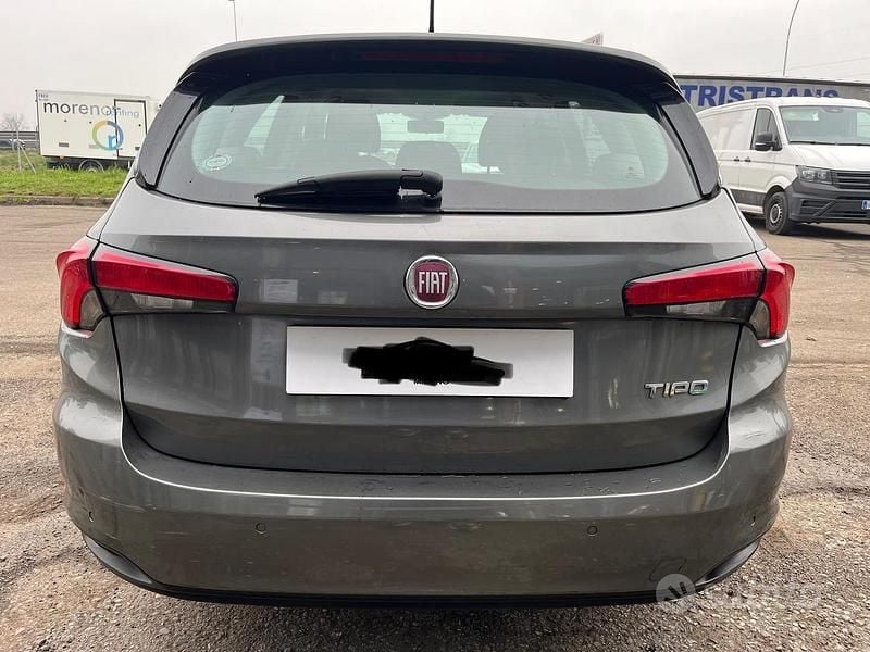 Occasion Fiat Tipo 120 ch (88 kW) 2017 Gris Break