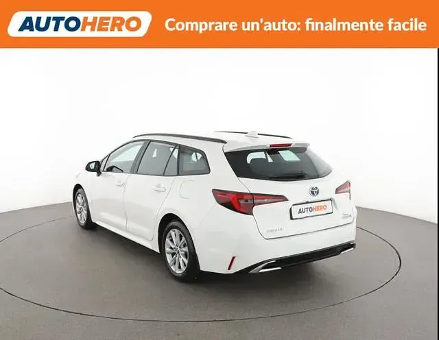 Usata Toyota Corolla Active 140 CV (102 kW) 2024 Bianco Station wagon
