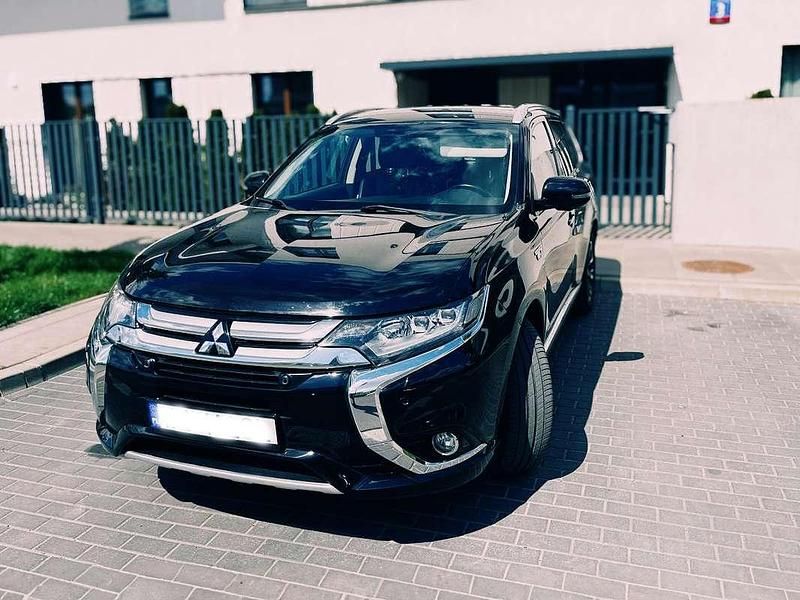 Usata 2015 Mitsubishi Outlander P-HEV Top SUV | 14.500 € - Immagine 1/4