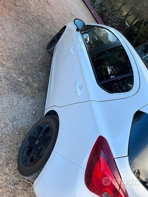 Usata Opel Corsa 65 CV (47 kW) 2017 Bianco Utilitaria