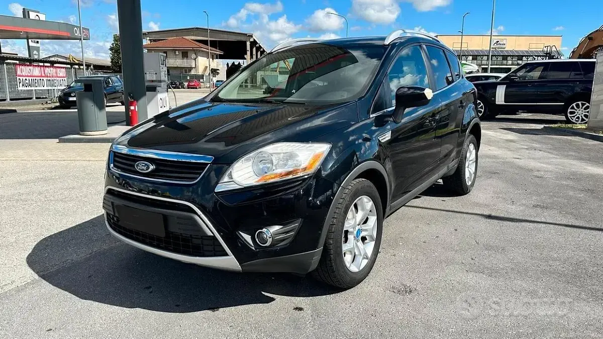 Usata Ford Kuga 140 CV (102 kW) 2011 Nero SUV