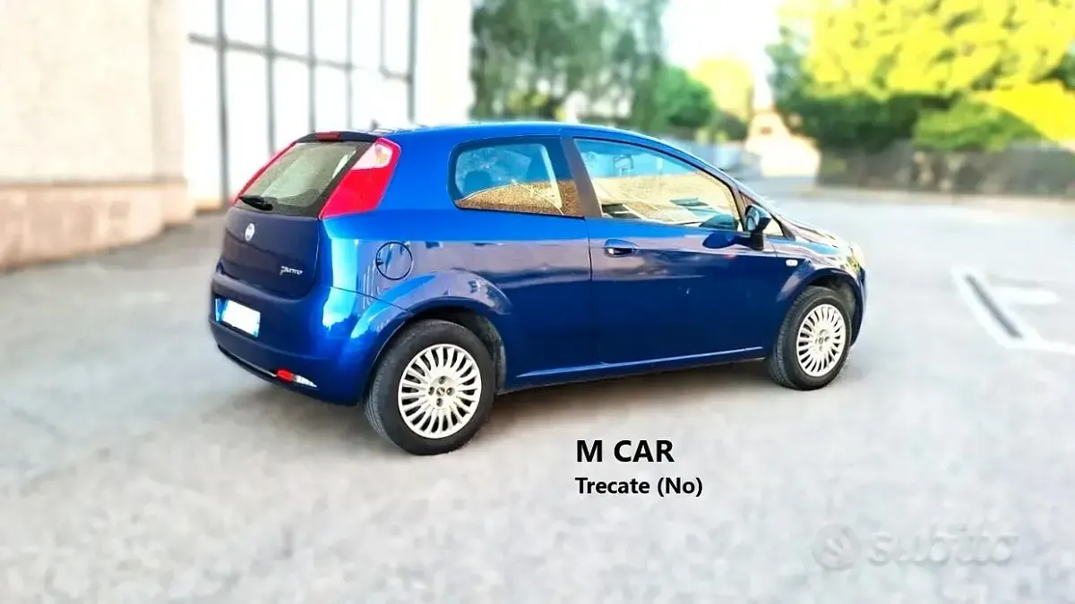 Usata Fiat Grande Punto Dynamic 77 CV (56 kW) 2007 Blu Utilitaria