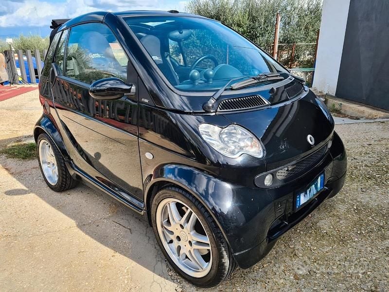 Usata Smart ForTwo Cabrio Brabus 75 CV (55 kW) 2005 Nero Cabrio