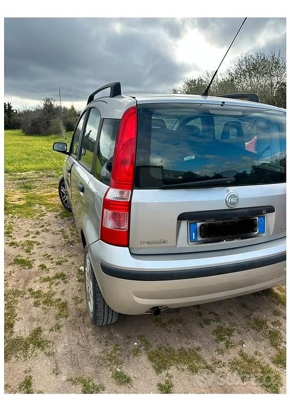 Usata Fiat Panda 70 CV (51 kW) 2004 Grigio Utilitaria