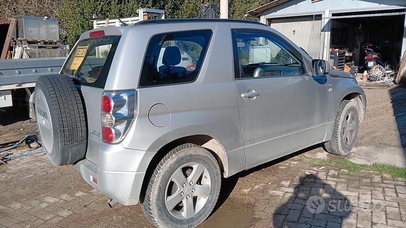 Usata Suzuki Grand Vitara 2005 Grigio SUV