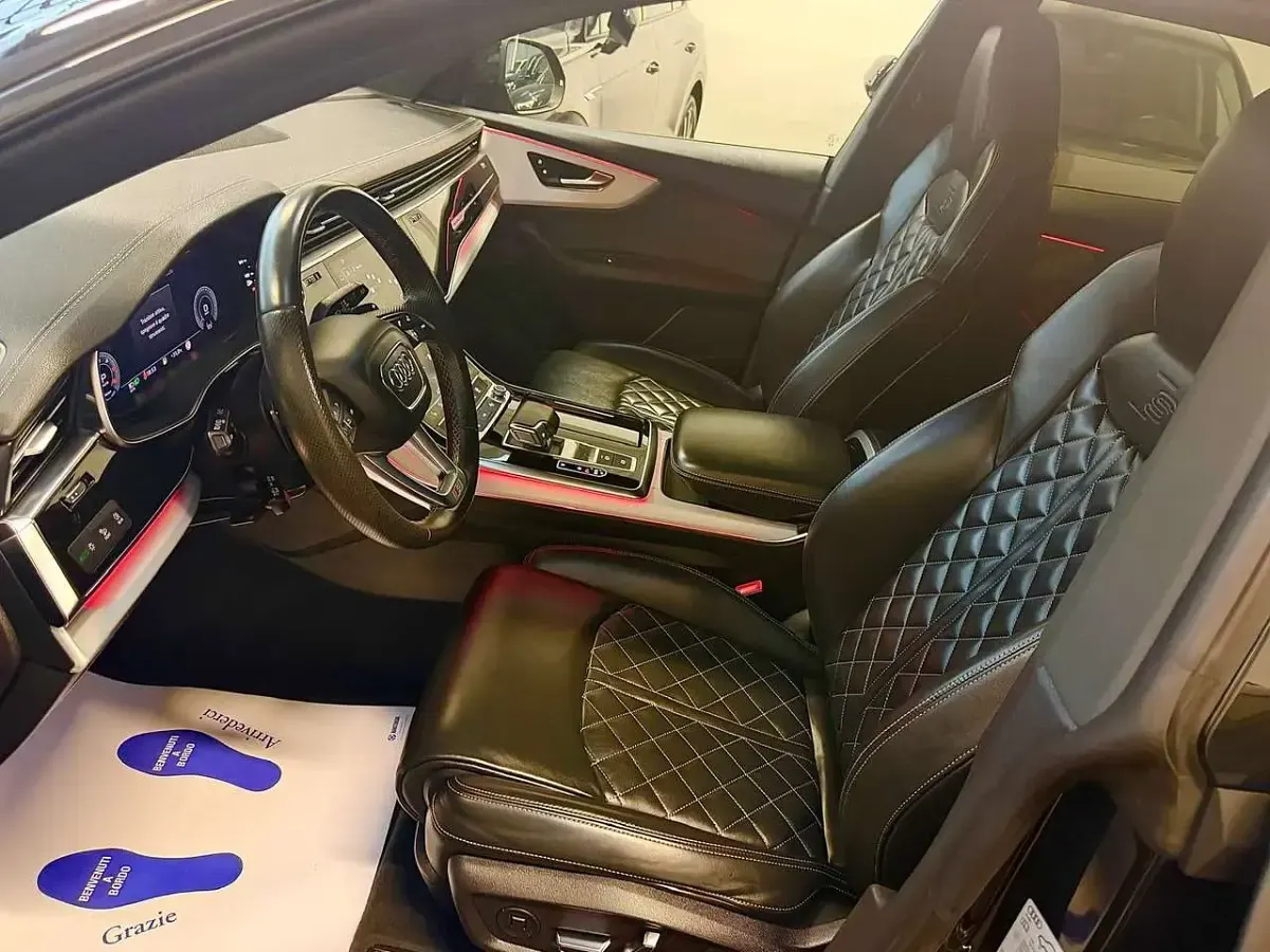 Usata Audi Q8 S-line plus 286 CV (210 kW) 2023 Nero SUV