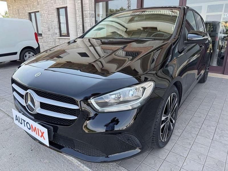 Usata Mercedes B160 AMG line 109 CV (80 kW) 2021 Nero Monovolume