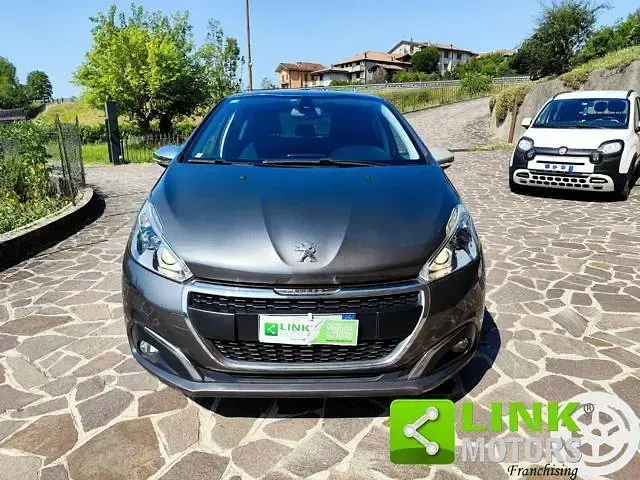 Usata Peugeot 208 Allure 82 CV (60 kW) 2018 Grigio Utilitaria