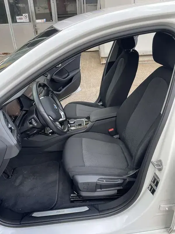 Usata BMW 118 Advantage 136 CV (100 kW) 2024 Bianco Berlina