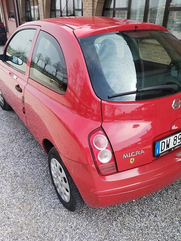 Usata Nissan Micra 80 CV (58 kW) 2009 Rosso Utilitaria