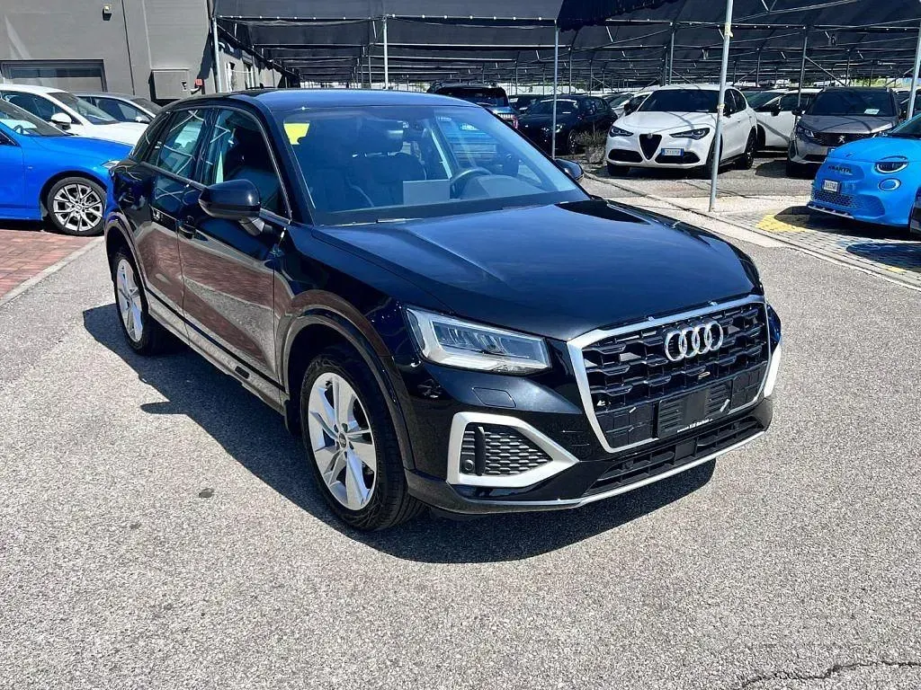 Gebraucht Audi Q2 Admired 150 PS (110 kW) 2022 Schwarz SUV