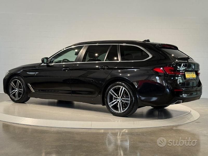 Usata BMW 518 Luxury Line 150 CV (110 kW) 2022 Nero Station wagon