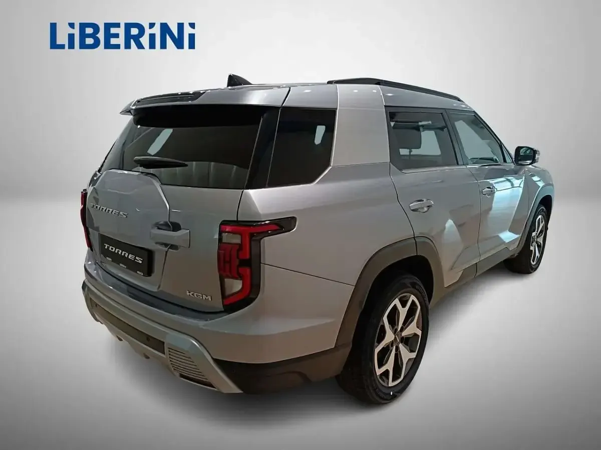Nuova KGM Torres 163 CV (119 kW) 2026 Grigio SUV