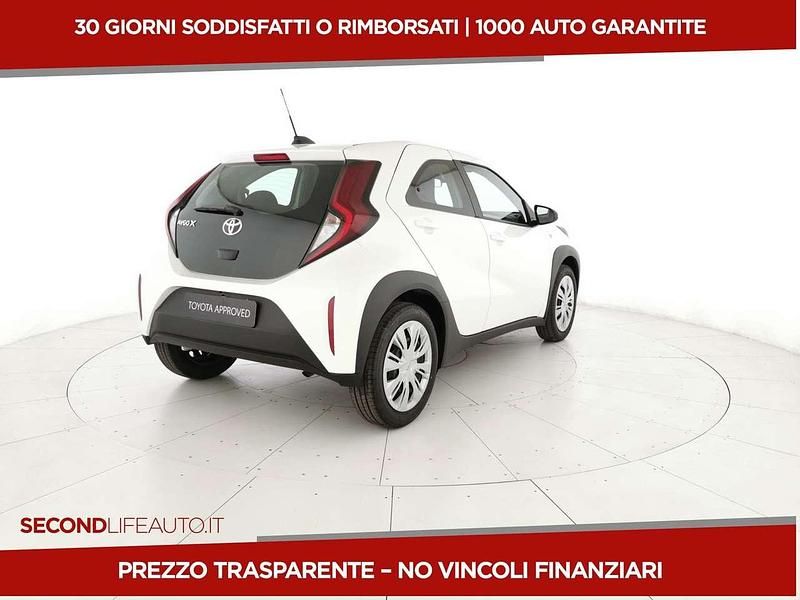 Nuova Toyota Aygo X Active 72 CV (52 kW) 2025 Bianco SUV