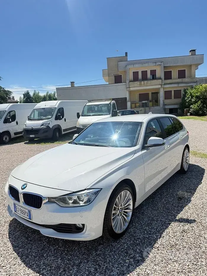 Usata BMW 320 Efficient Dynamics 184 CV (135 kW) 2014 Bianco Berlina