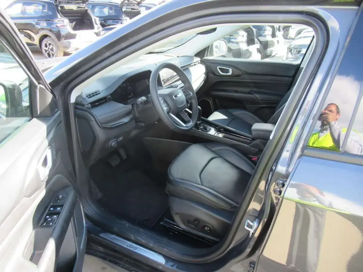 Usata Jeep Compass Summit 131 CV (96 kW) 2025 Grigio SUV