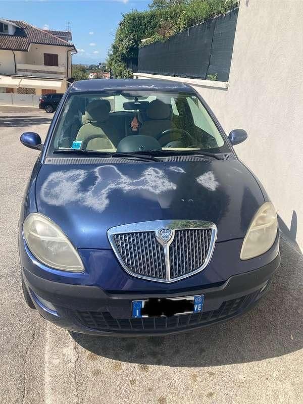 Usata Lancia Ypsilon 60 CV (44 kW) 2004 Utilitaria