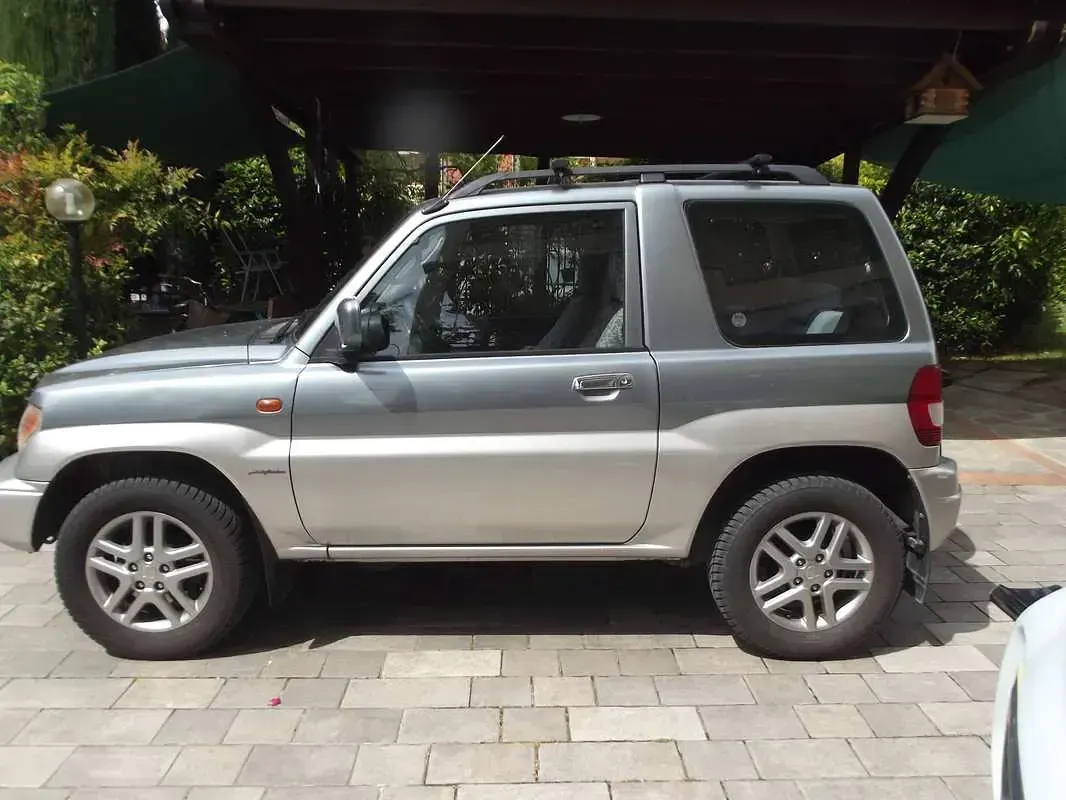 Usata Mitsubishi Pajero 114 CV (83 kW) 2003 Argento SUV