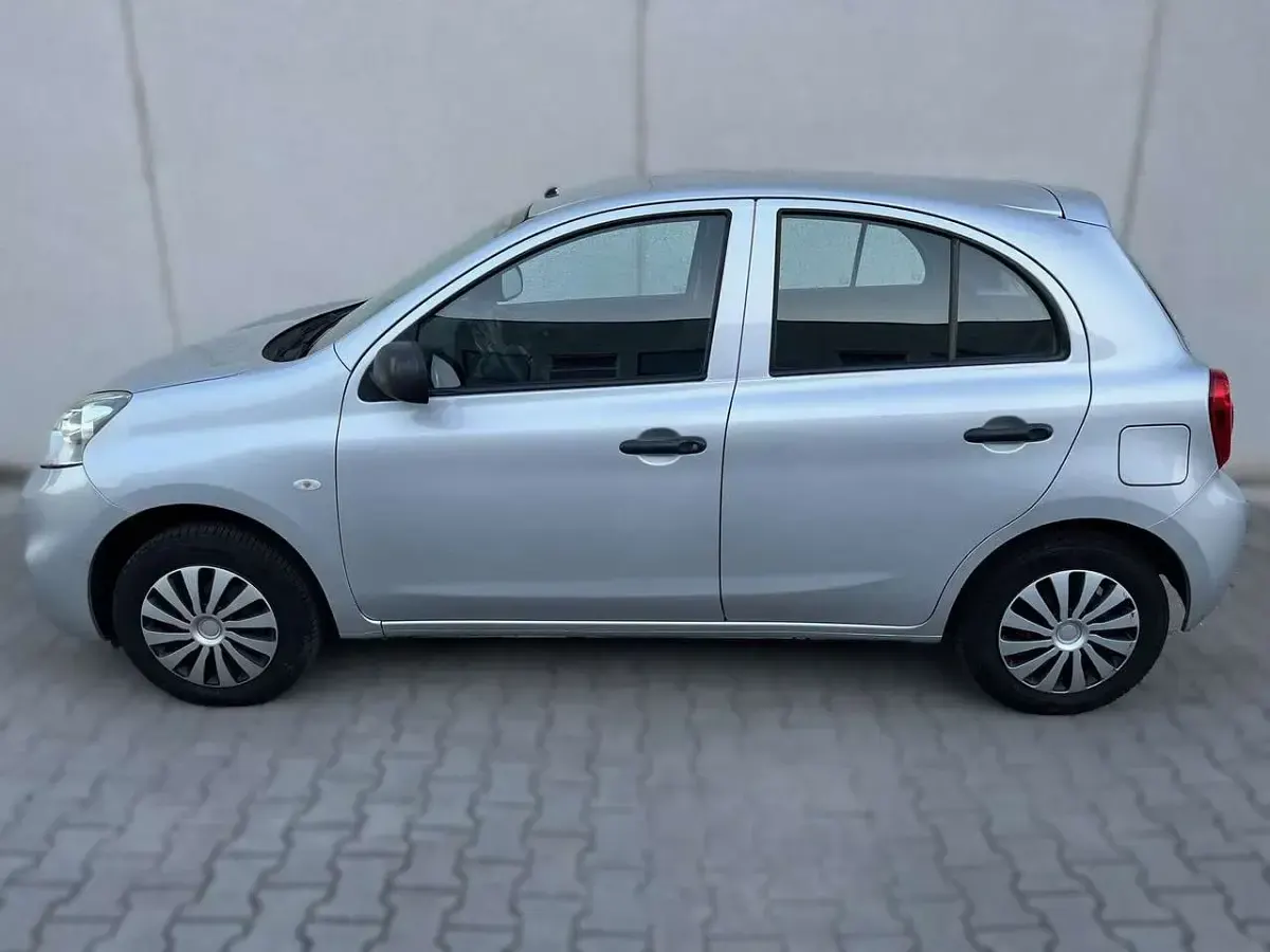 Usata Nissan Micra Visia 80 CV (58 kW) 2017 Argento Utilitaria