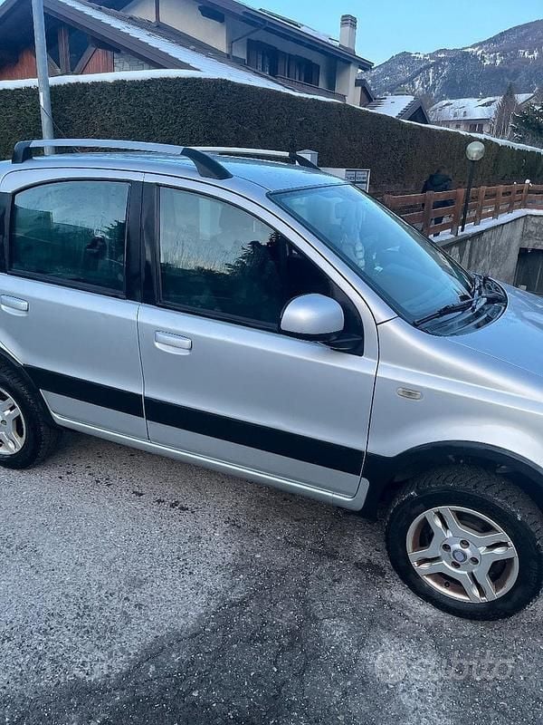 Usata Fiat Panda 4x4 69 CV (50 kW) 2010 Utilitaria