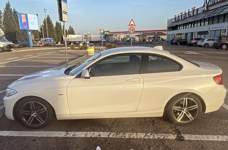 Usata BMW 218 Sport Line 143 CV (105 kW) 2017 Bianco Coupé