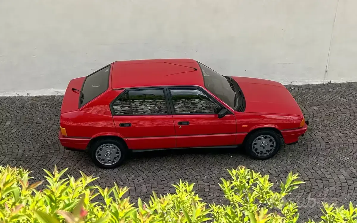 Usata Alfa Romeo 33 Quadrifoglio Verde 105 CV (77 kW) 1985 Rosso Berlina