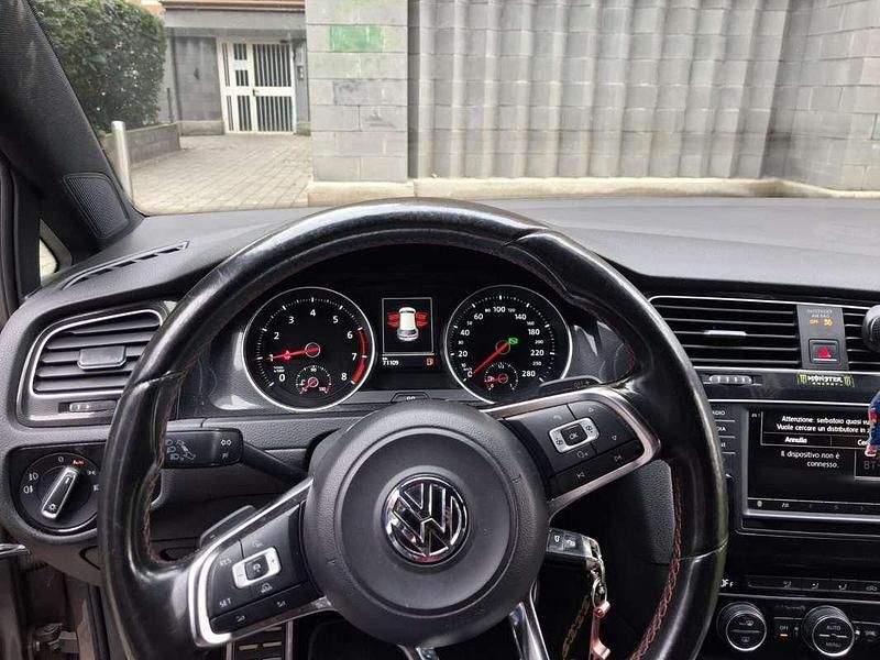 Usata VW Golf VII GTI 230 CV (169 kW) 2015 Berlina
