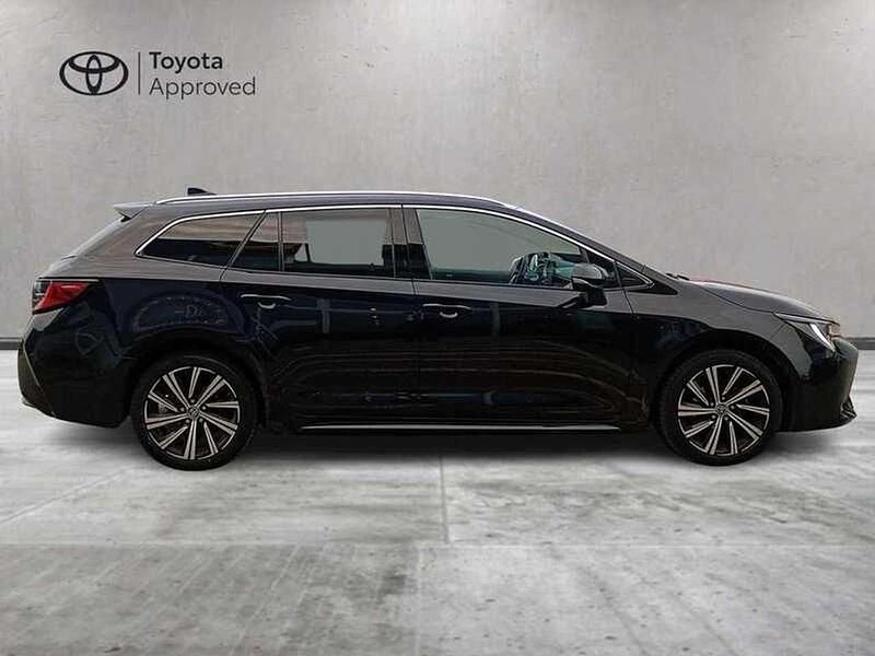 Usata Toyota Corolla Style 122 CV (89 kW) 2022 Nero Station wagon