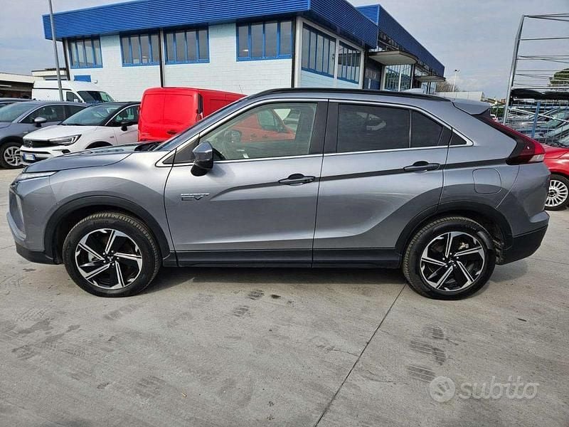 Usata Mitsubishi Eclipse Cross Instyle 98 CV (72 kW) 2022 Grigio SUV