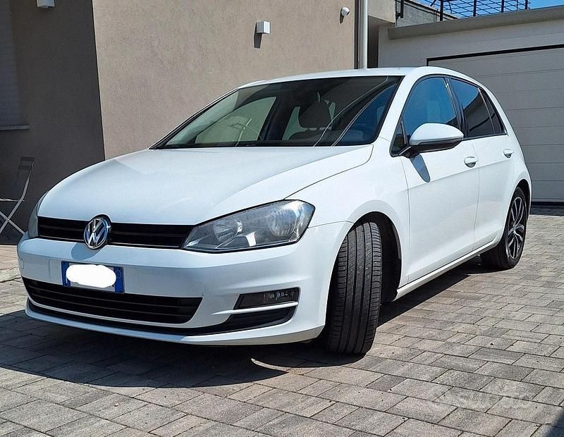 Usata VW Golf VII Comfortline 105 CV (77 kW) 2013 Bianco Berlina