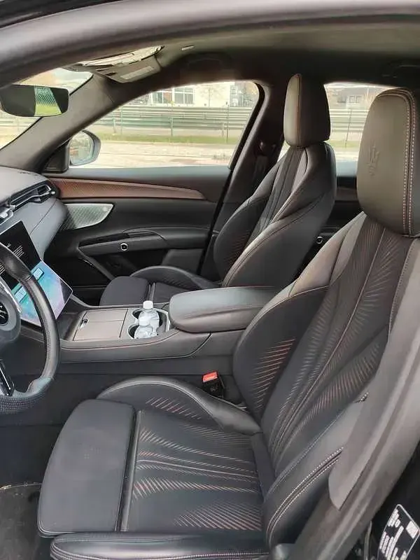 Usata Maserati Grecale Folgore 136 kW (185 CV) 2025 Nero SUV