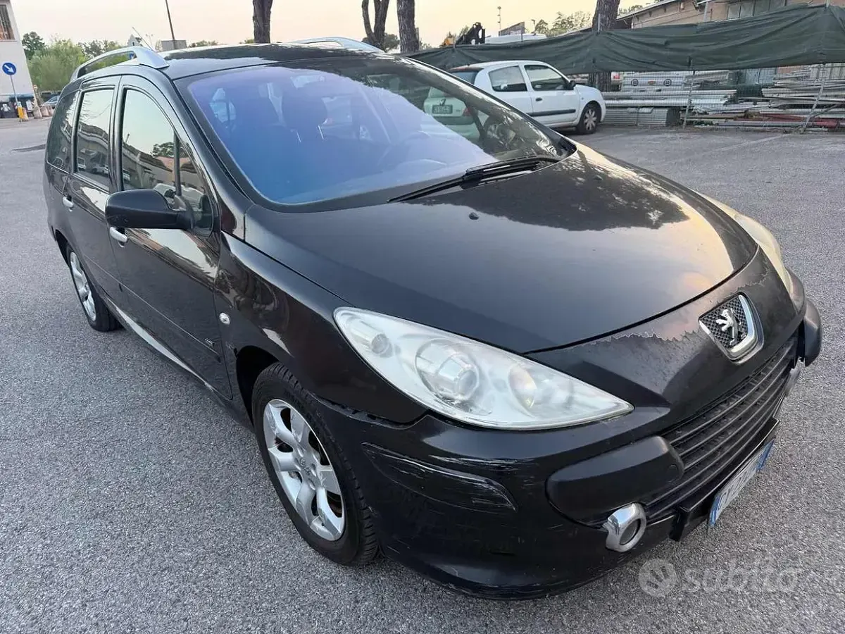 Usata Peugeot 307 110 CV (80 kW) 2005 Nero Station wagon