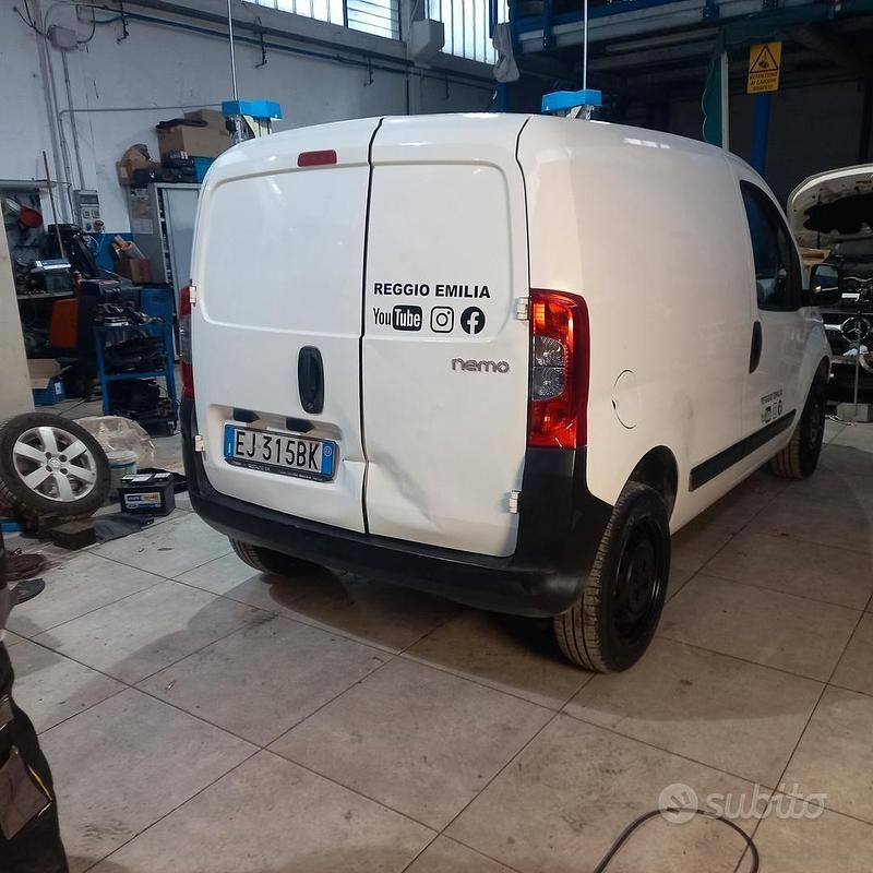 Usata Citroën Nemo 75 CV (55 kW) 2011 Bianco Monovolume