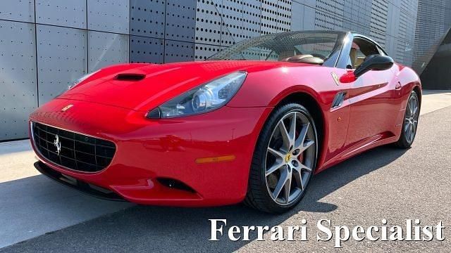 Usata Ferrari California 490 CV (360 kW) 2012 Rosso Cabrio