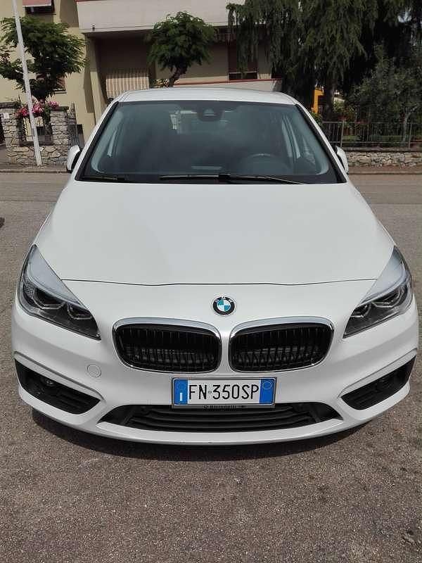 Usata BMW 216 Active Tourer Advantage 116 CV (85 kW) 2018 Bianco Monovolume